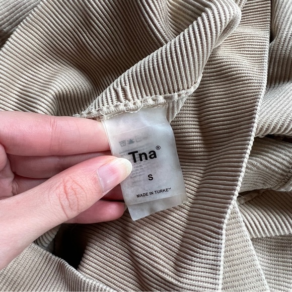 3 piece Aritzia TNA tan beige workout set top shorts and leggings - Picture 9 of 10